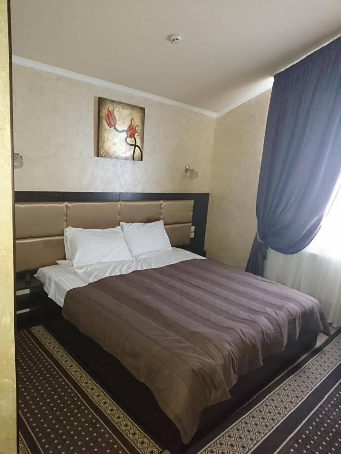 Mishel Plus Hotel Kharkiv Exterior photo