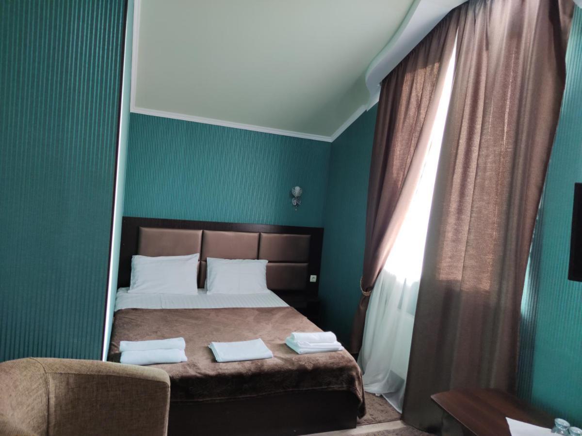 Mishel Plus Hotel Kharkiv Exterior photo