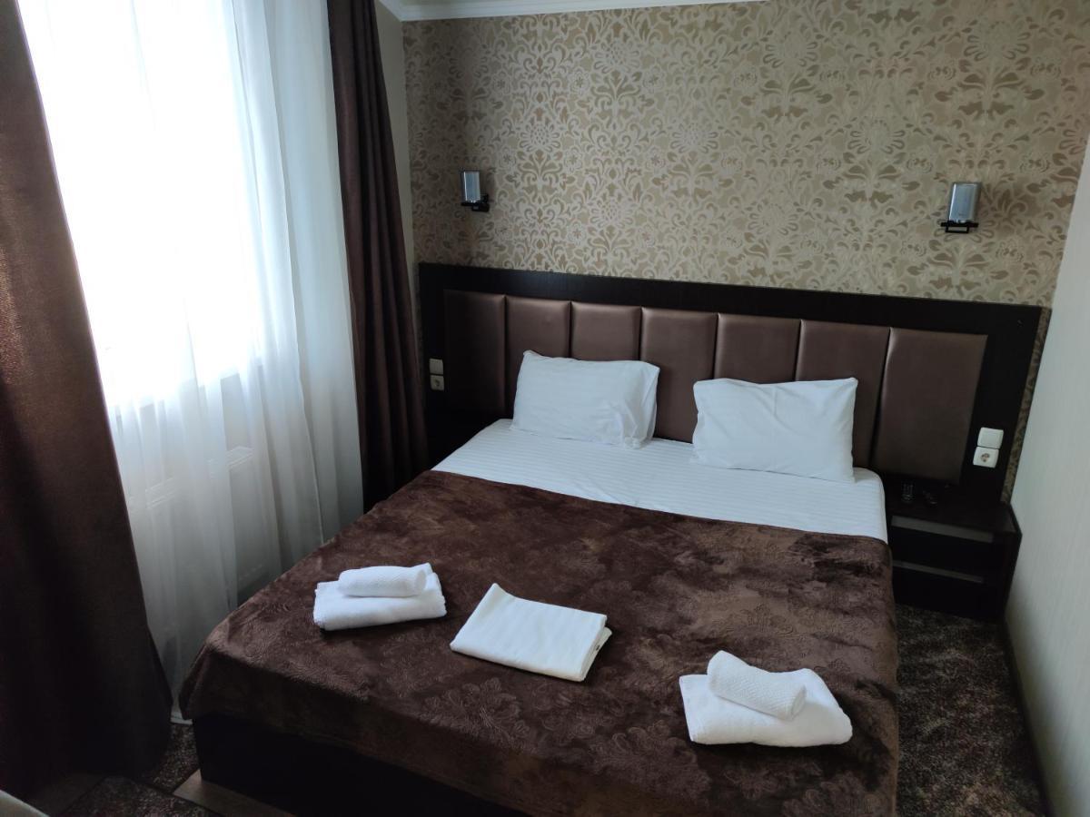 Mishel Plus Hotel Kharkiv Exterior photo