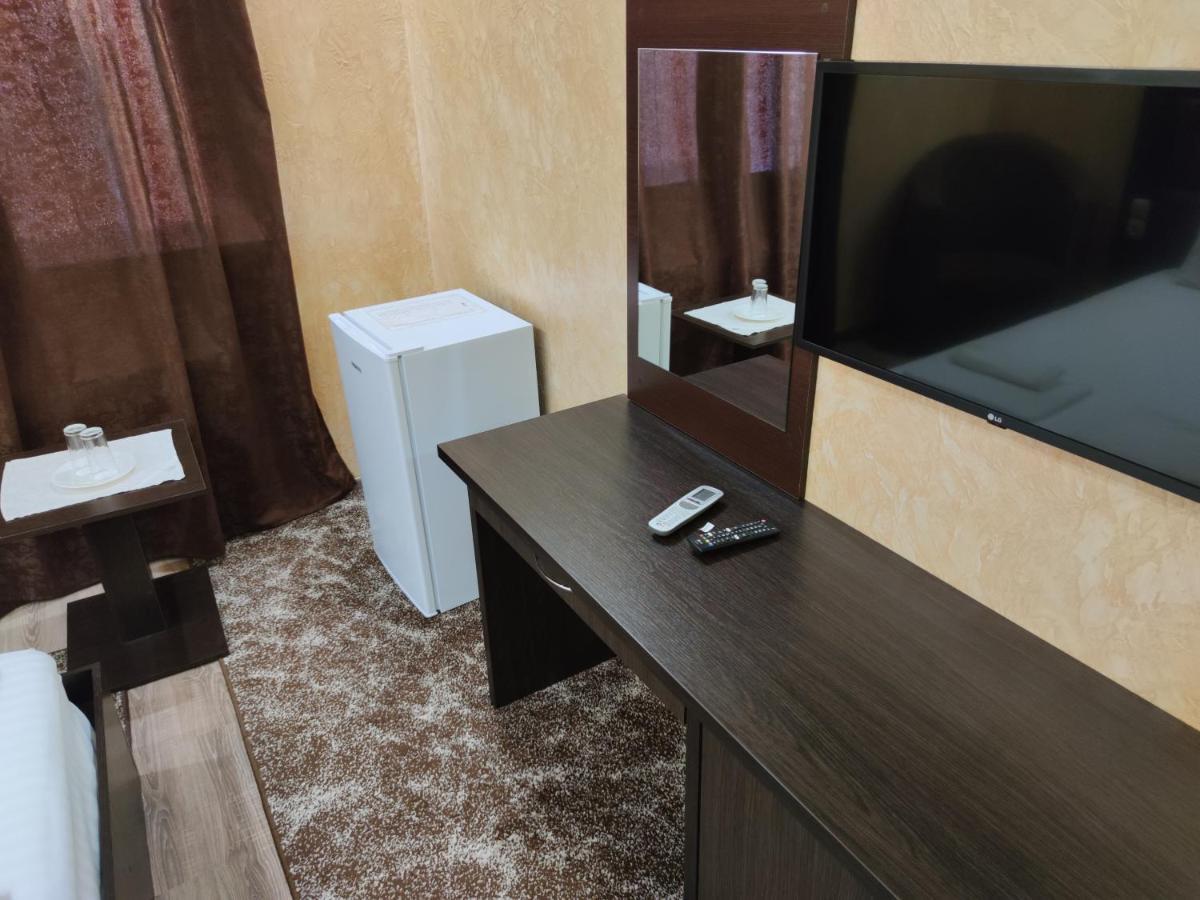 Mishel Plus Hotel Kharkiv Exterior photo